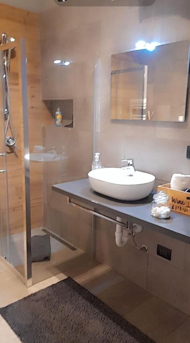 Molino Nuovo Apartment Maslianico Bagian luar foto